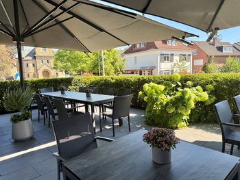 4 Sterne für Hünerbein´s Posthotel - Terrasse