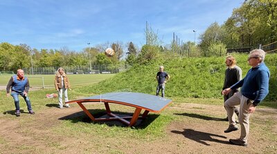 Möbel Pante spendet Teqballplatte in Schledehausen 