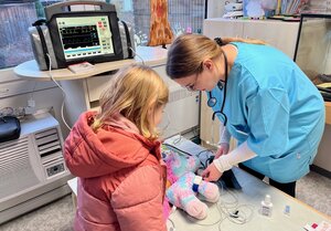 Wissinger Teddybär-Krankenhaus - Martin mit Bär Bruno