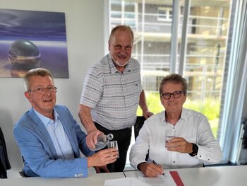 Vertragsunterzeichnung Verbundleitung