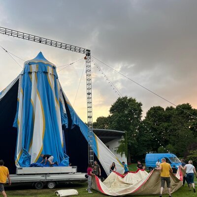 Zirkus10 Abbau Zirkuszelt