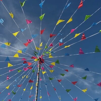 LandART 2026 - bunte Fahnen WerkstattGARTEN