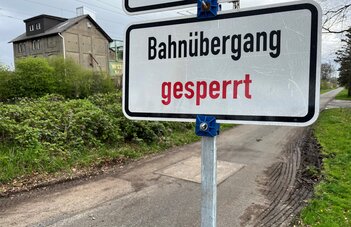 Bahnübergang gesperrt