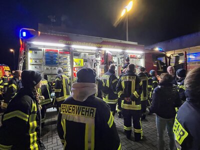 Empfang neuer Rüstwagen Feuerwehrhaus Bissendorf