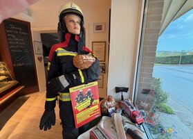 Schaufenster Bäckerei Kröger Feuerwehr