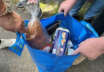 Tafelprojekt - gepackte Lebensmitteltüte